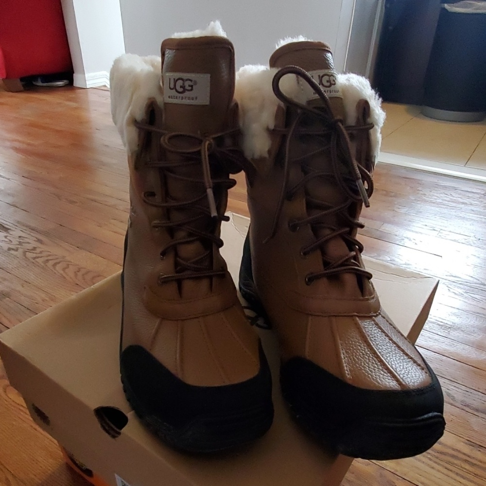 Women's UGG Adirondack Boot II